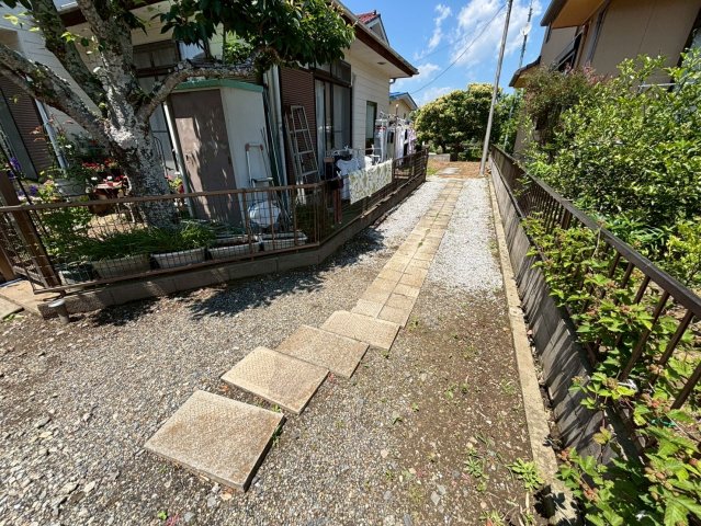 東金市家徳貸家駐車場