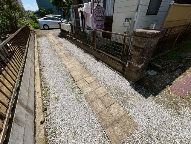 東金市家徳貸家駐車場