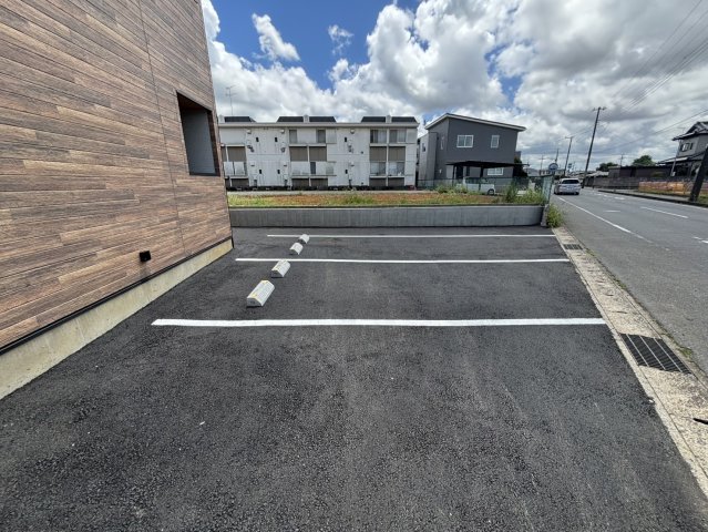 Airis Residence駐車場