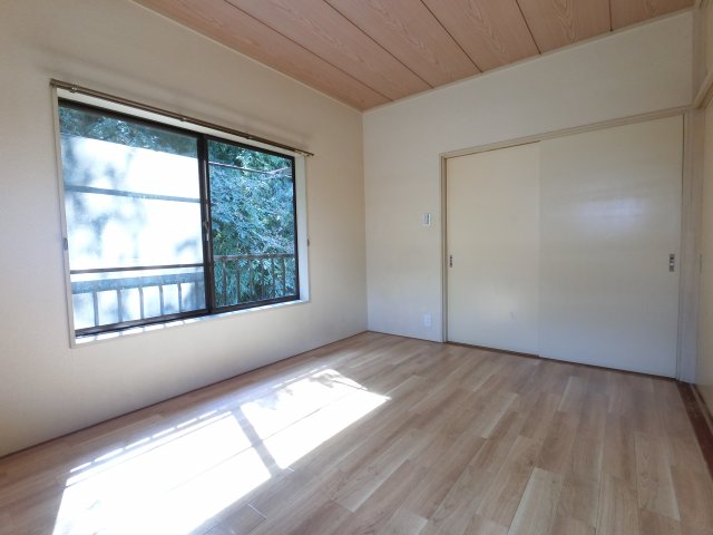 レジデンス佐倉洋室