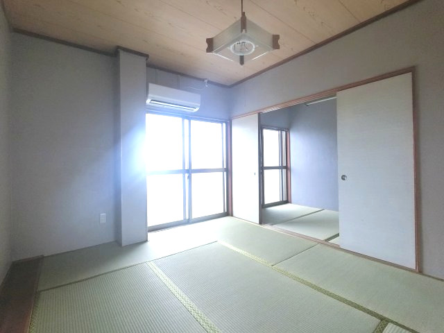 千葉県大網白里市大網和室