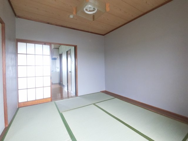 千葉県大網白里市大網和室