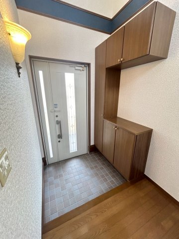 東金市前之内戸建玄関