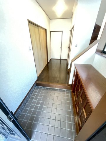 アートハウス鶴舞玄関