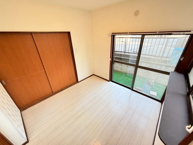 三角町Ⅲ戸建洋室