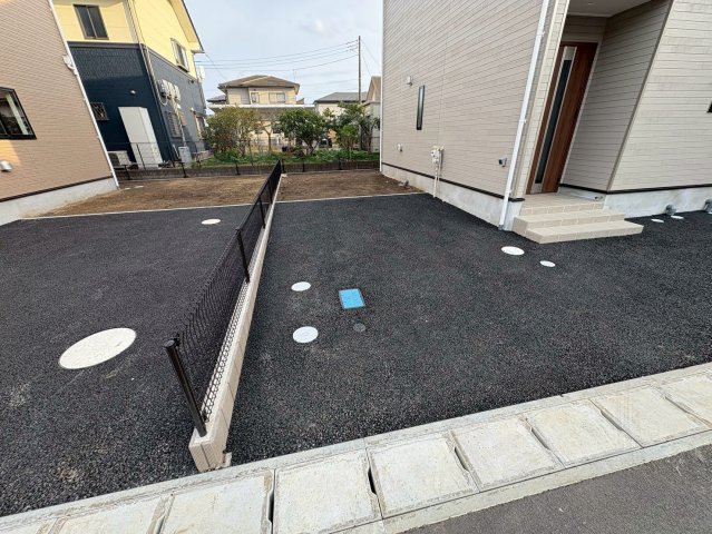 イデアコート七栄駐車場