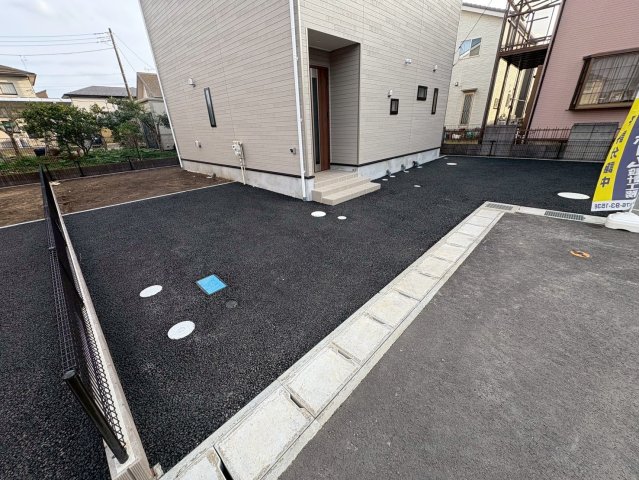 イデアコート七栄駐車場