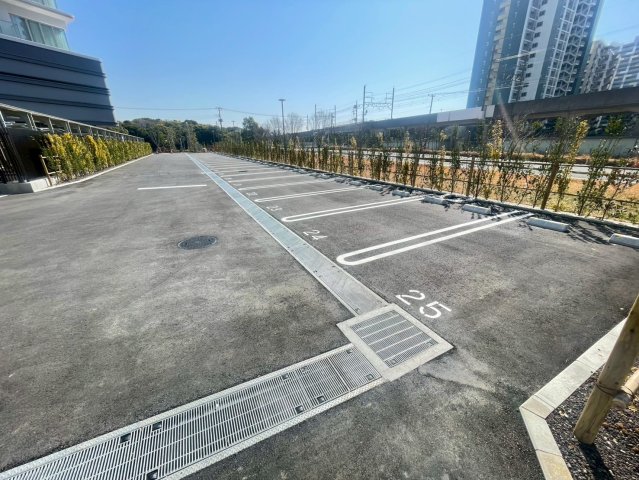 幕張ベイパークライズゲートタワー駐車場
