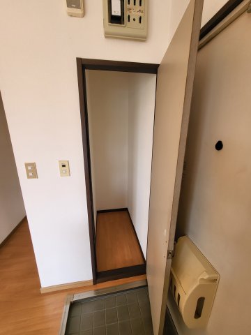 藤ハイツ玄関