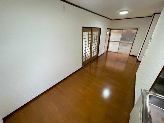 アートハウス今津朝山居間・リビング