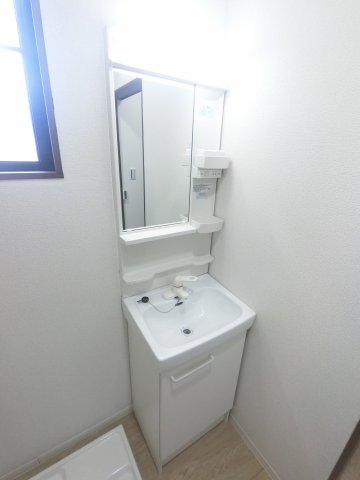 千葉県千葉市若葉区大宮町独立洗面台