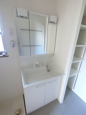 大宮町H邸平屋　2号棟洗面所