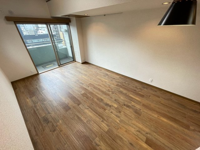 アーバンクリスタル九段下居間・リビング