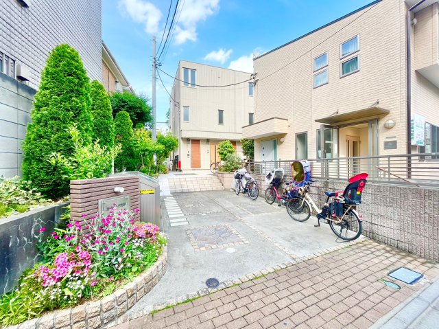 東京都板橋区氷川町エントランス