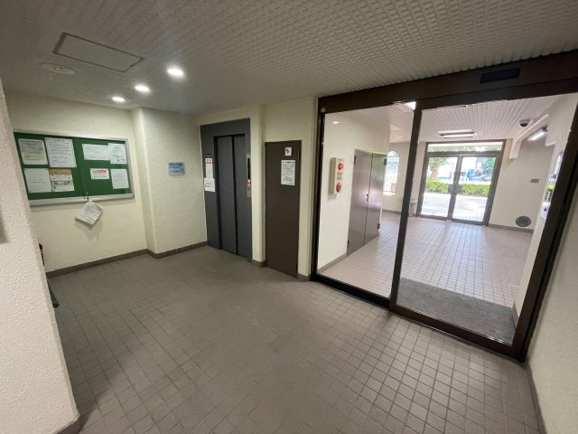 ローズハイツ小豆沢エントランス