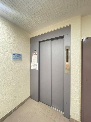 ローズハイツ小豆沢ロビー