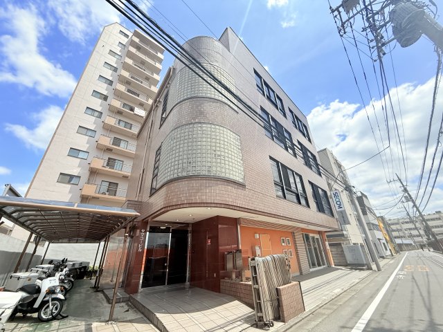 ヤマコービル外観