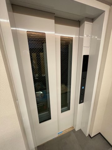 Ｌ’ｅｎｓｏｌｅｉｌｌｅその他