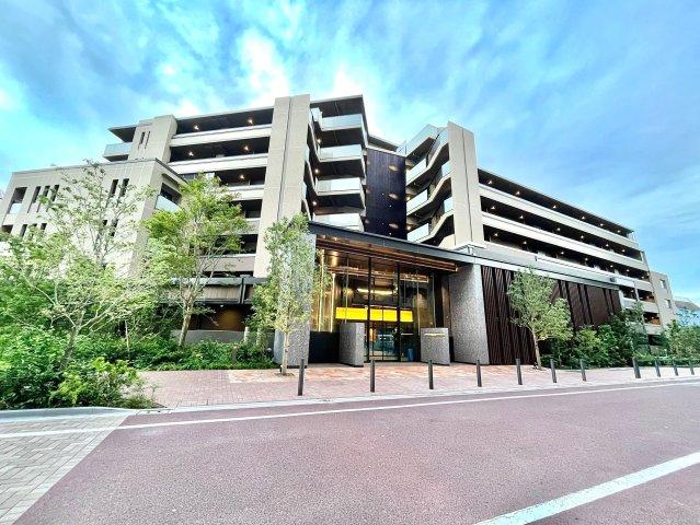 プラウドシティ小竹向原フロントコート外観