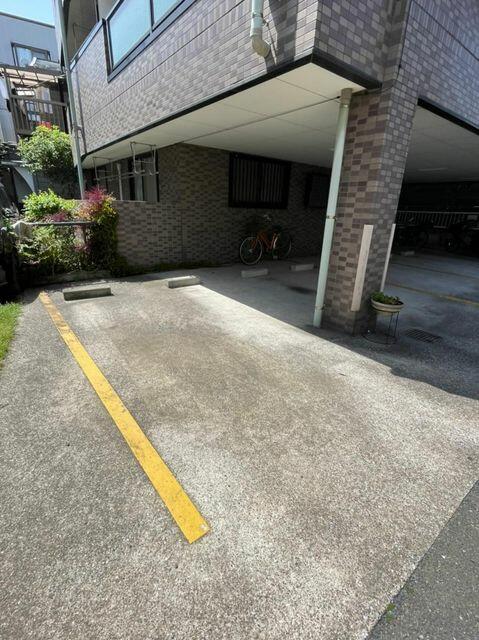 ドミールＫＮ駐車場