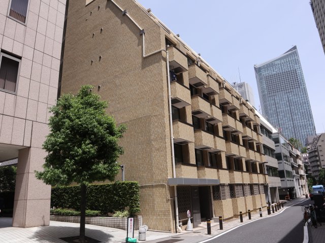 東京都港区虎ノ門３丁目