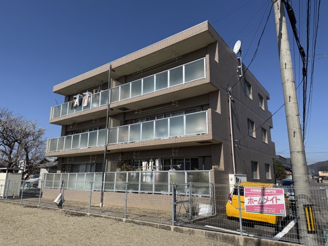 杉山マンション外観