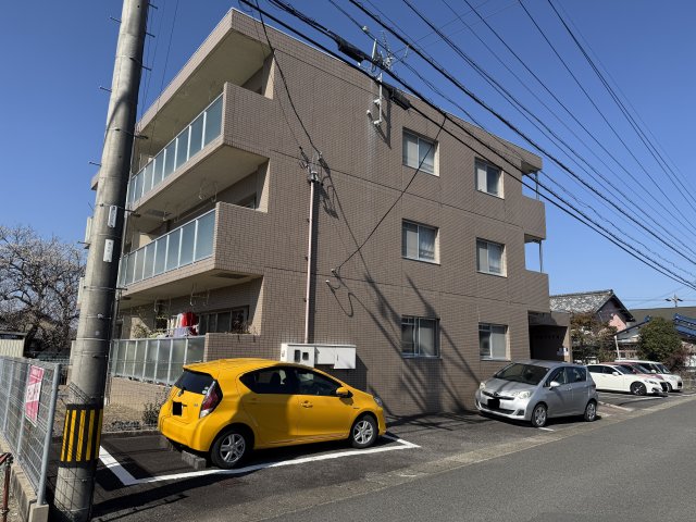 杉山マンション駐車場