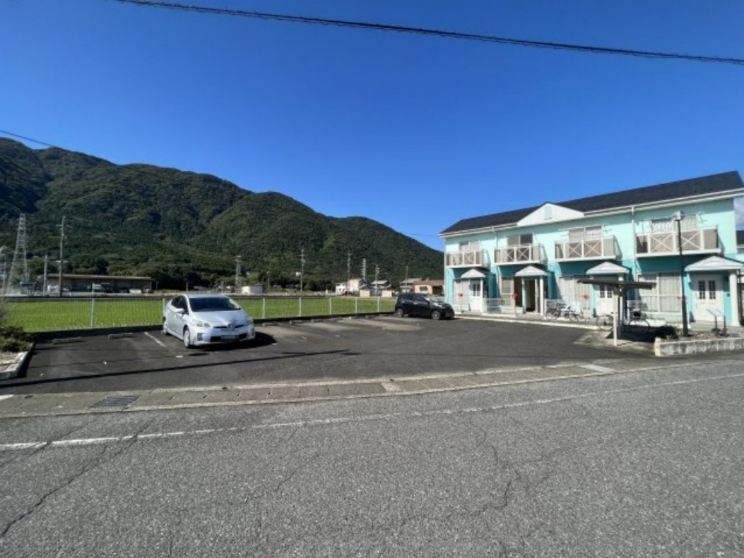 グロリアガーデンＡ駐車場