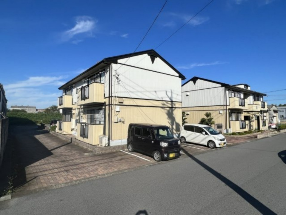 サンビレッジ築捨C駐車場