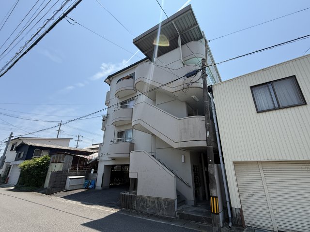 リアナ三塚一番館外観