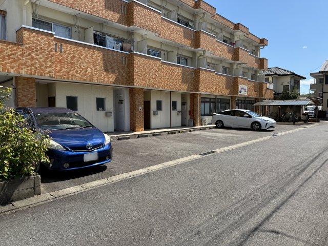 グリーンハイツ浅野駐車場