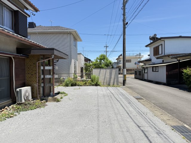 瑞穂市本田貸家駐車場