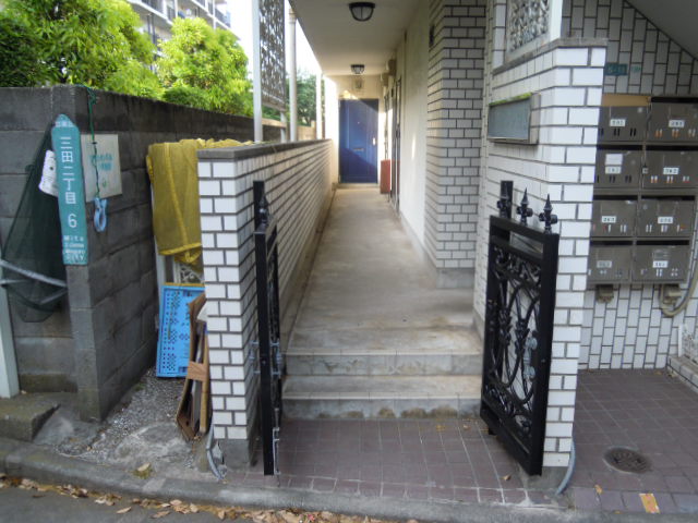 プランタン目黒エントランス