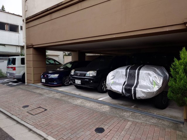 桜レジデンス駐車場