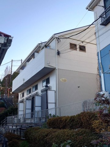 アザレ生麦A棟外観