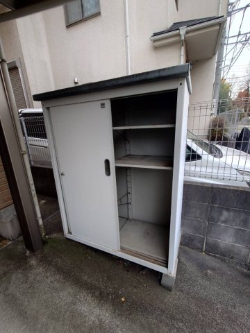 潮見台戸建収納