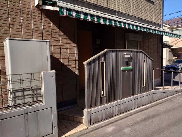 潮見台戸建エントランス