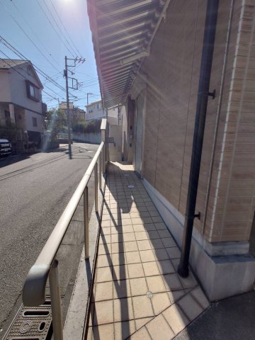 潮見台戸建エントランス