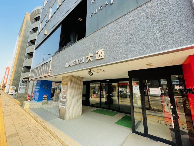 マンション大通エントランス