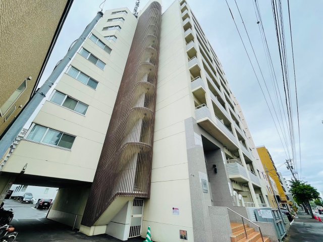 日興パレス東札幌外観