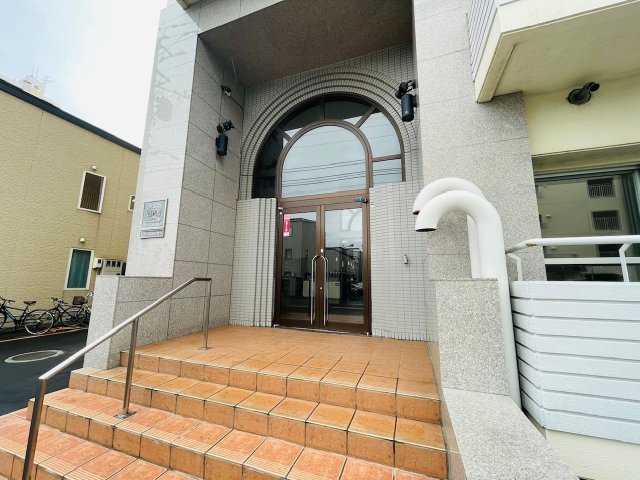 日興パレス東札幌エントランス