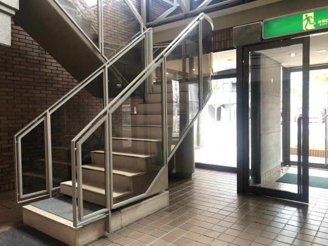 ニューライフ大通弐番館ロビー