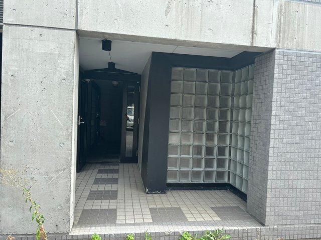 ラ・メール桑園玄関