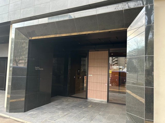 デュオヴェール札幌南5条エントランス