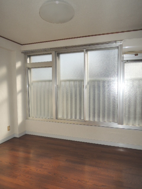 野方加茂ビル洋室