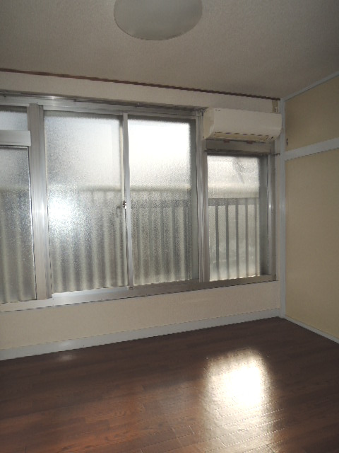 野方加茂ビル洋室