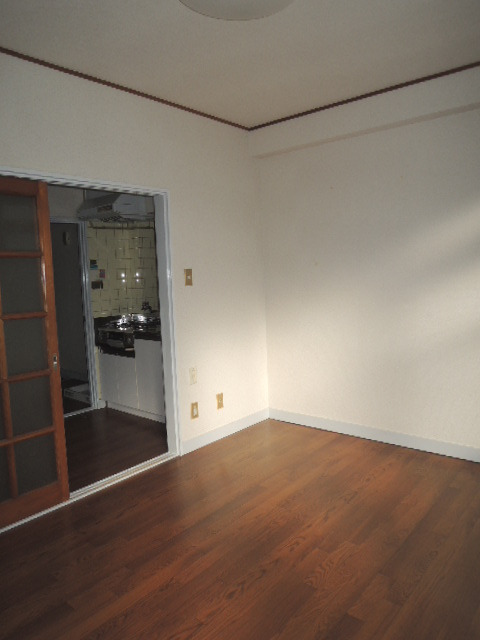 野方加茂ビル洋室