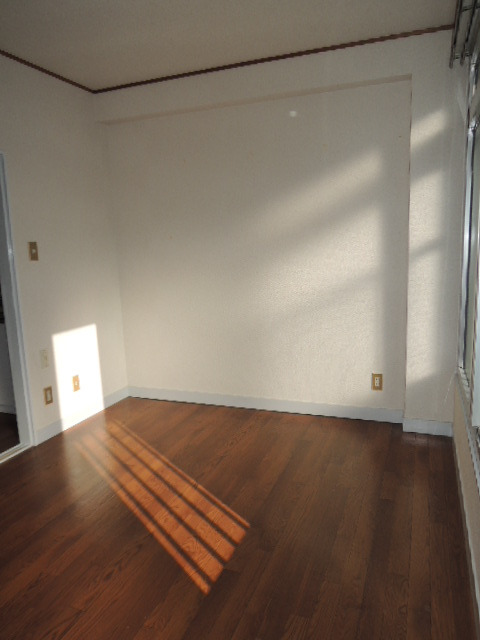 野方加茂ビル洋室