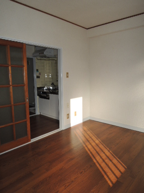 野方加茂ビル洋室