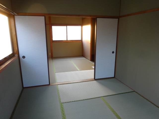 鮗ヶ浦ハイツ和室